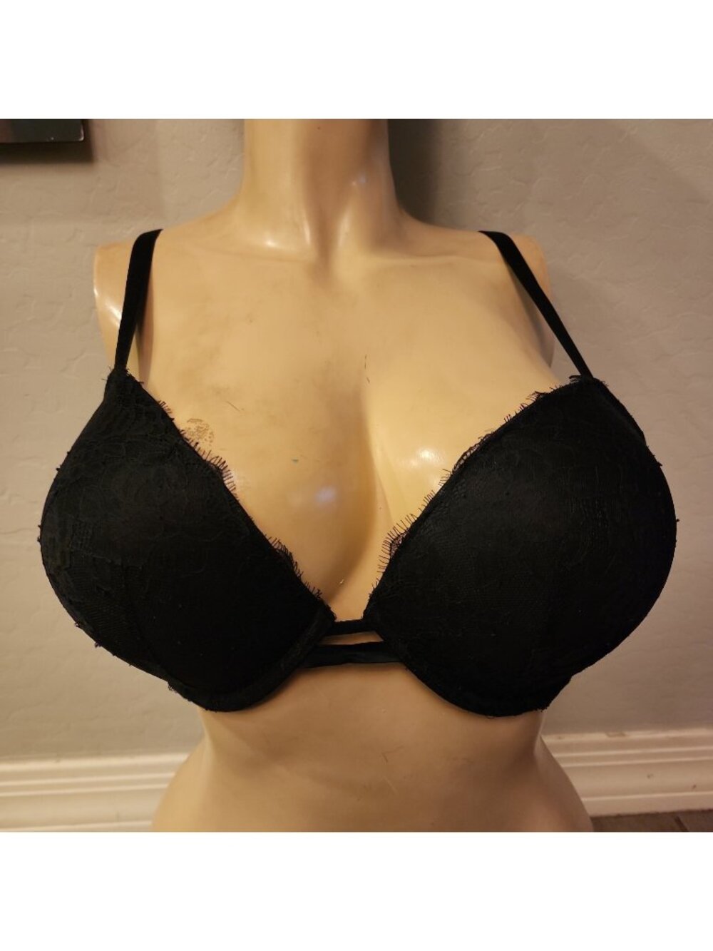 Victorias Secret Very Sexy Push Up Bra 40D Black Underwire Padded